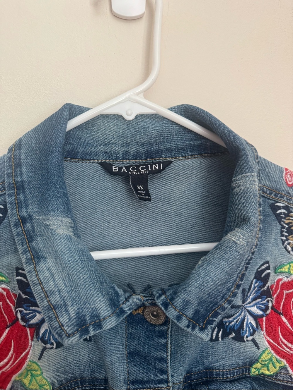 Baccini Embroidered Denim Jacket Women’s 3X Blue Floral Bird Butterfly Trucker - Picture 3 of 7